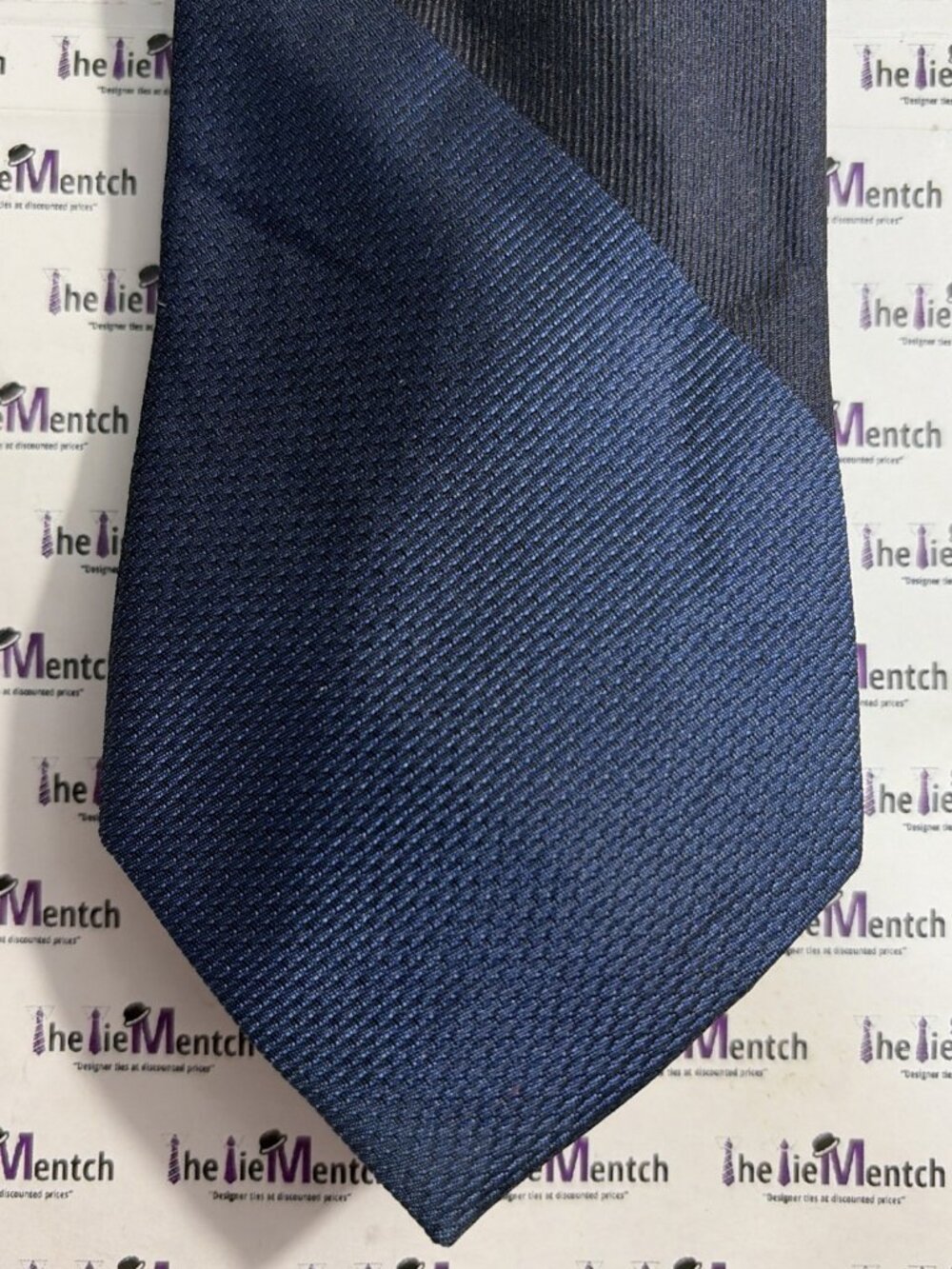 CALVIN KLEIN Silk Navy Striped Tie 2.75”(New-Minor Flaws)